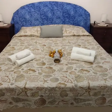 게스트하우스 Santeodoro Borgo Straula 3*